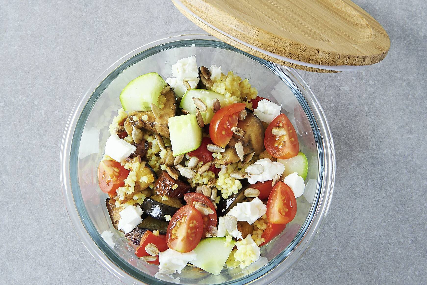 Zuckerfreier Hirsesalat mit Datteln Rezept | Küchengötter Zuckerfreier Hirsesalat mit Datteln Rezept | Küchengötter