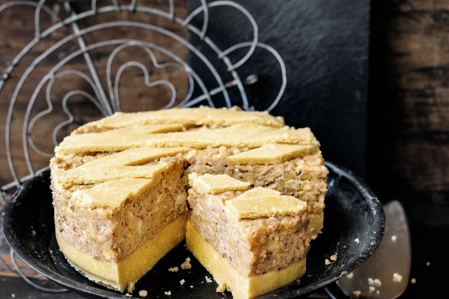 Engainer Rohe Engadiner Nusstorte – Raw Bakery | Küchengötter