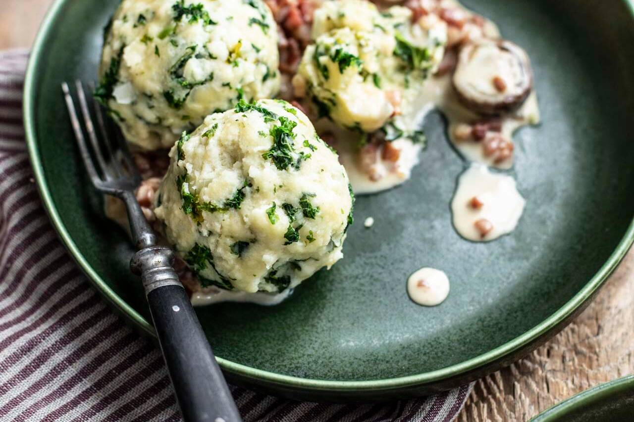 Grünkohl-Knödel Rezept | Küchengötter