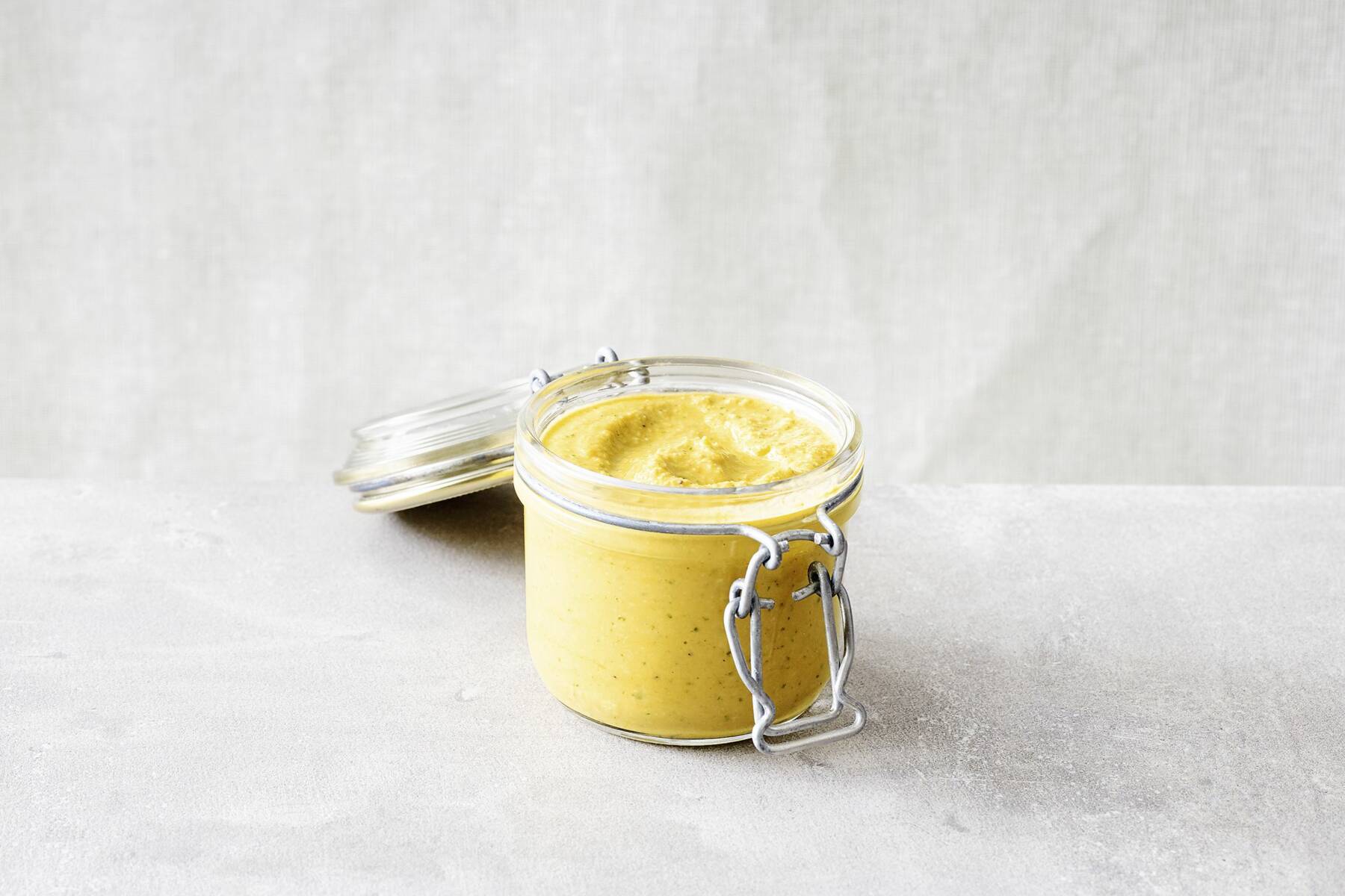 Tomatenpesto aus frischen Tomaten Rezept | Küchengötter Tomatenpesto aus frischen Tomaten Rezept | Küchengötter