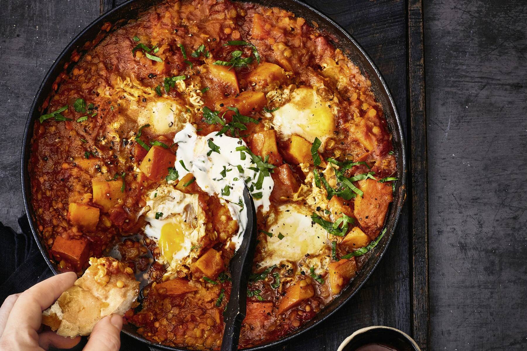 Linsen-Shakshuka mit Kürbis Rezept | Küchengötter