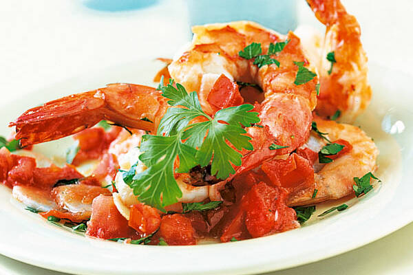 Garnelen mit Knoblauchtomaten Rezept | Küchengötter Garnelen mit Knoblauchtomaten Rezept | Küchengötter