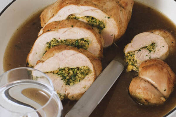 Gefüllter Putenrollbraten zu Tomatenreis Rezept | Küchengötter