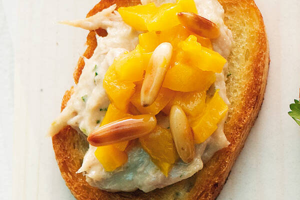 Crostini mit Thunfischcreme Rezept | Küchengötter Crostini mit Thunfischcreme Rezept | Küchengötter