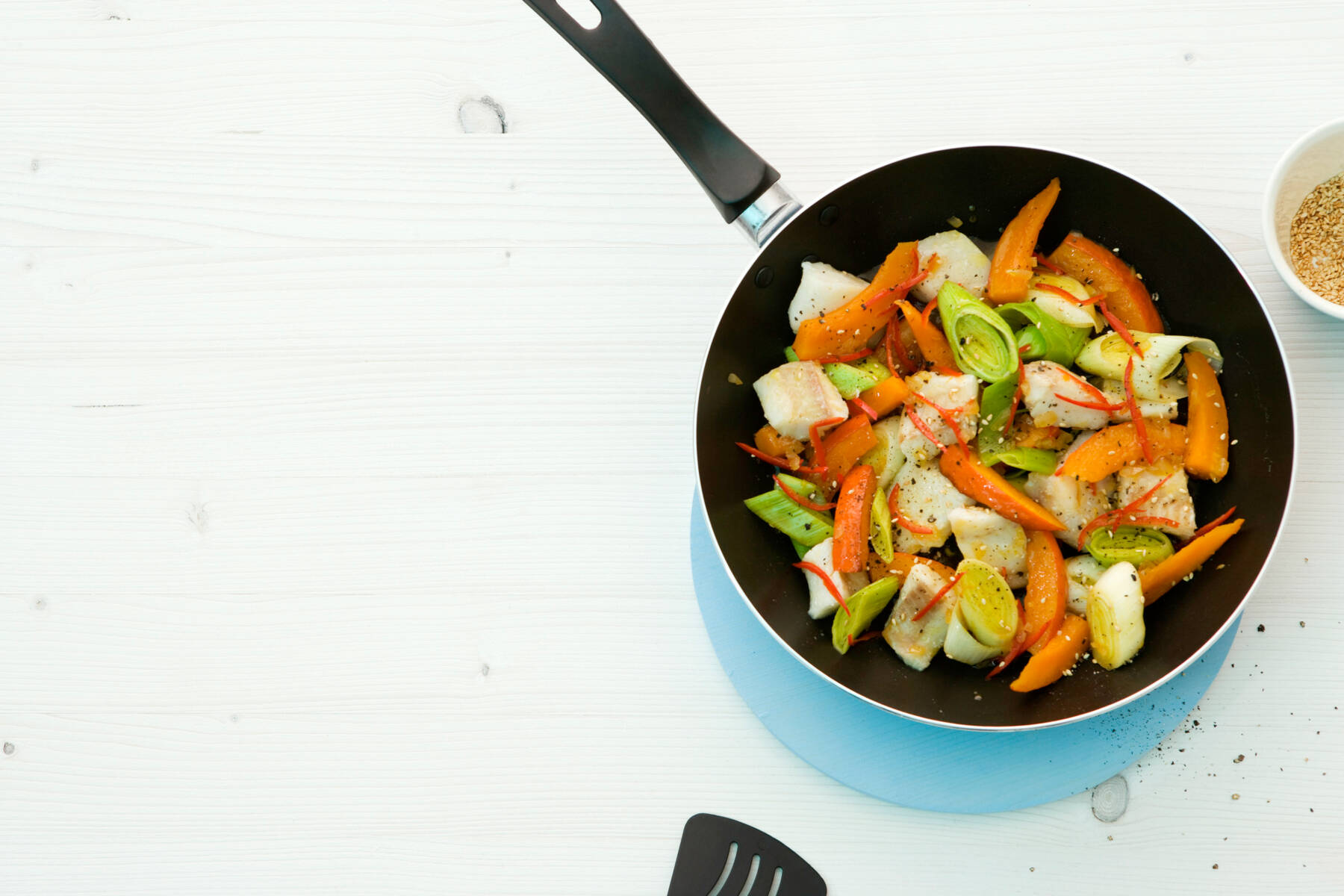 Kürbis-Lauch-Pfanne mit Pangasius Rezept | Küchengötter Kürbis-Lauch-Pfanne mit Pangasius Rezept | Küchengötter