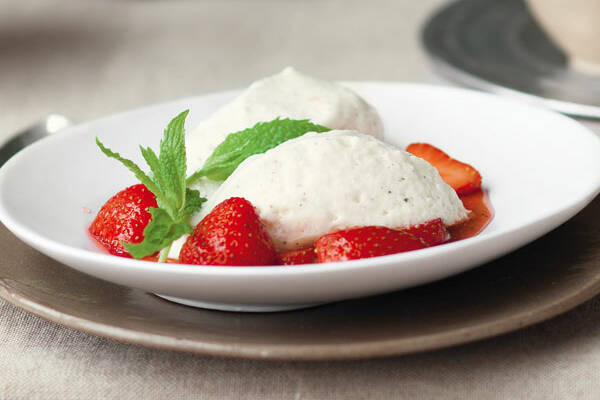 Weiße Minz-Mousse-au-chocolat Rezept | Küchengötter Weiße Minz-Mousse-au-chocolat Rezept | Küchengötter