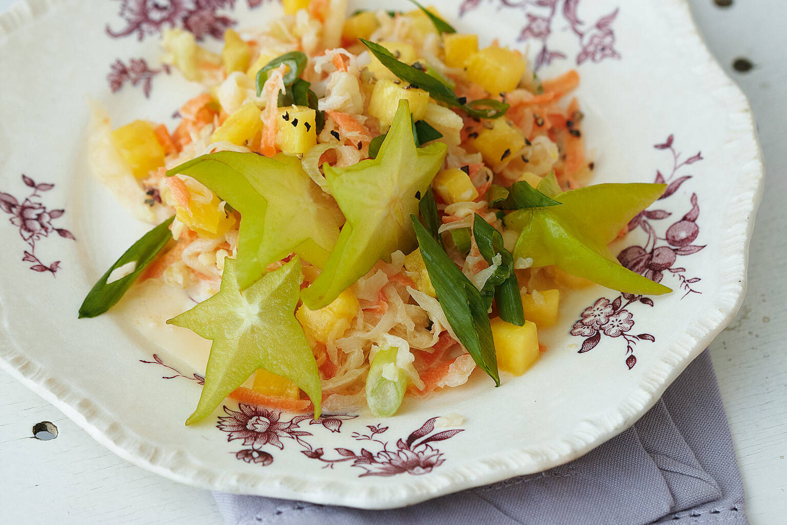 Sauerkrautsalat mit Früchten Rezept | Küchengötter