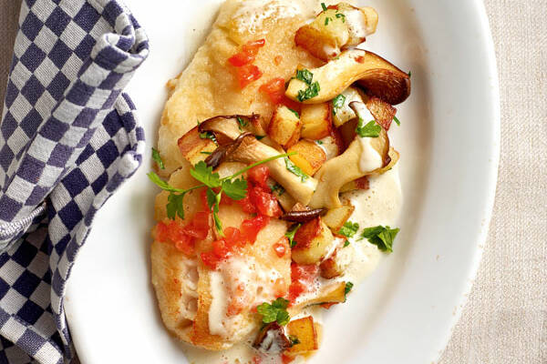 Rotbarsch mit Tomaten und Pilz-Kartoffeln Rezept | Küchengötter Rotbarsch mit Tomaten und Pilz-Kartoffeln Rezept | Küchengötter