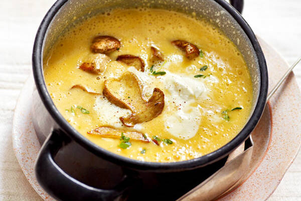 Kartoffel-Sellerie-Suppe mit Steinpilzen Rezept | Küchengötter Kartoffel-Sellerie-Suppe mit Steinpilzen Rezept | Küchengötter