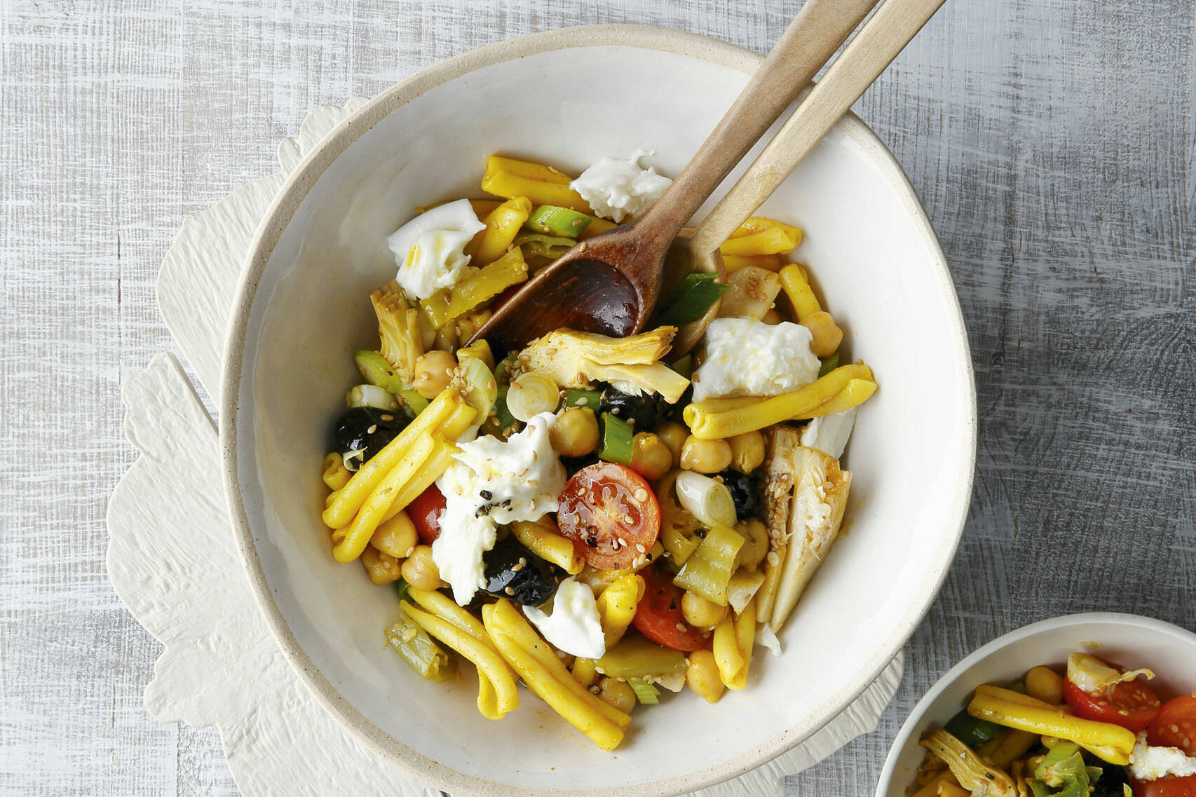 Lauwarmer Nudelsalat mit Kichererbsen Rezept | Küchengötter Lauwarmer Nudelsalat mit Kichererbsen Rezept | Küchengötter