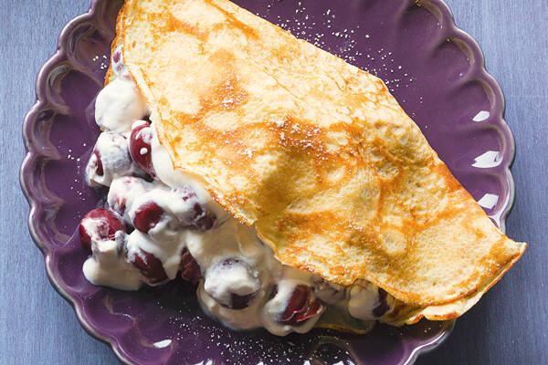 Crêpes mit Kirschjoghurt Rezept | Küchengötter Crêpes mit Kirschjoghurt Rezept | Küchengötter