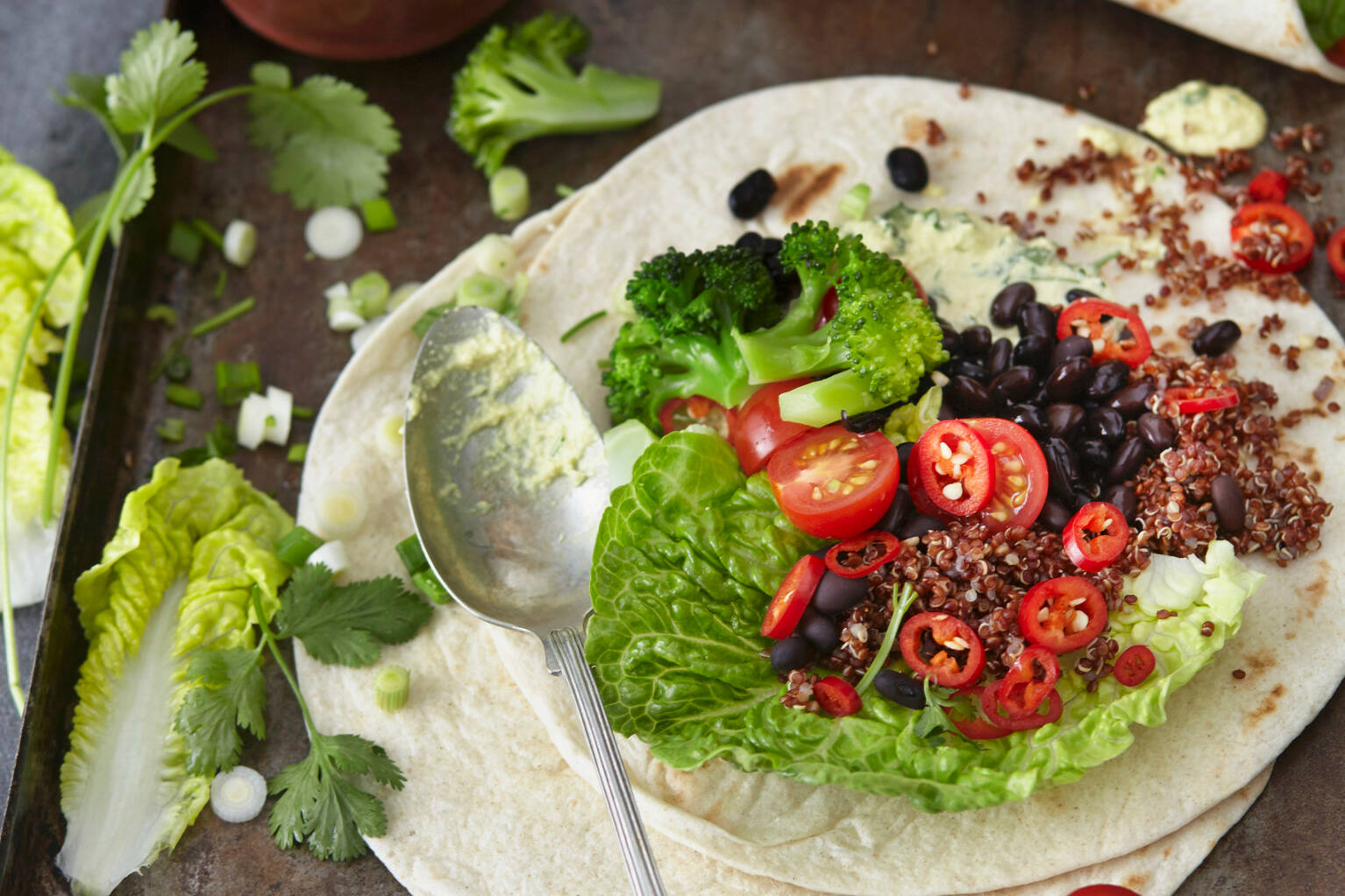 Burritos mit Quinoa und Salsa Rezept | Küchengötter