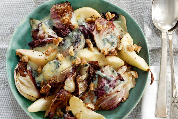 Radicchio und Birnen mit Gorgonzola überbacken Rezept | Küchengötter Radicchio und Birnen mit Gorgonzola überbacken Rezept | Küchengötter