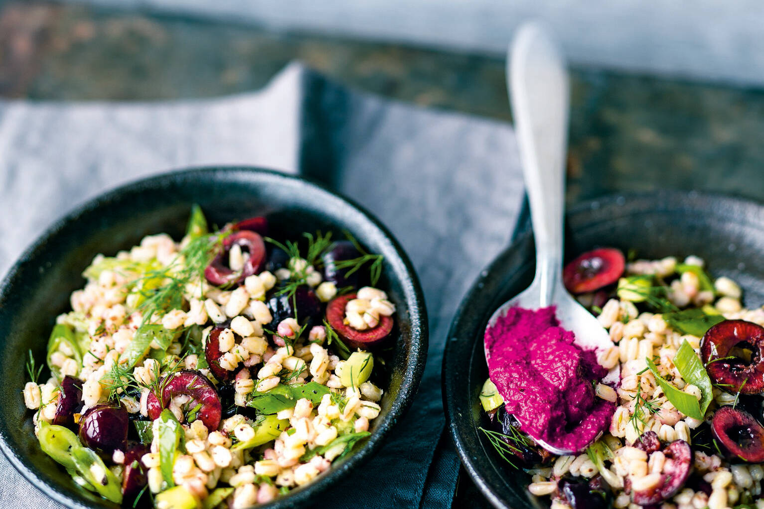 Graupensalat mit Rote-Bete-Sauce Rezept | Küchengötter Graupensalat mit Rote-Bete-Sauce Rezept | Küchengötter