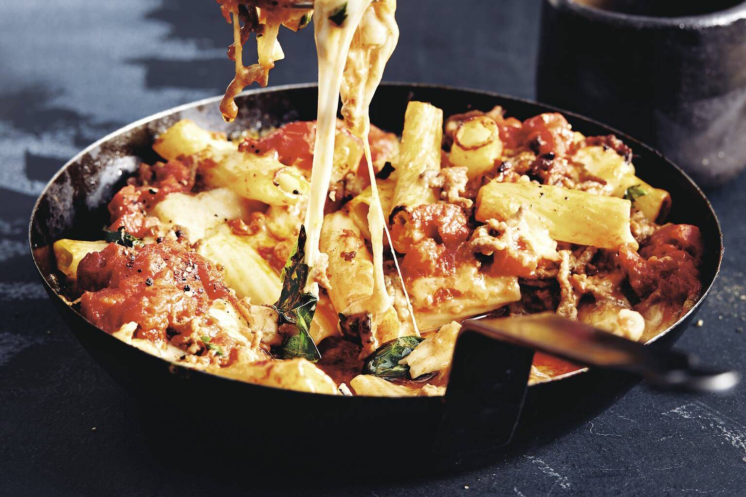 Nudelauflauf aus der Pfanne Rezept | Küchengötter Nudelauflauf aus der Pfanne Rezept | Küchengötter