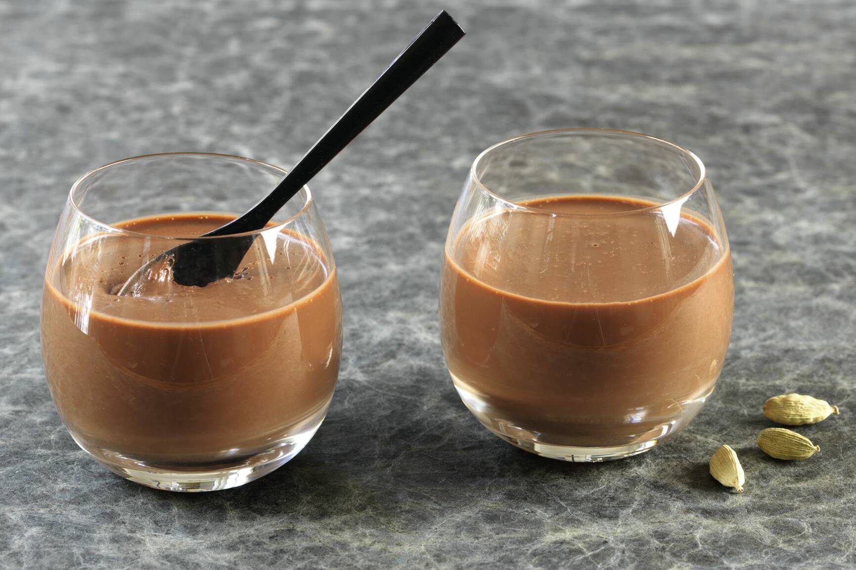 Schokocreme mit Kardamom Rezept | Küchengötter Schokocreme mit Kardamom Rezept | Küchengötter