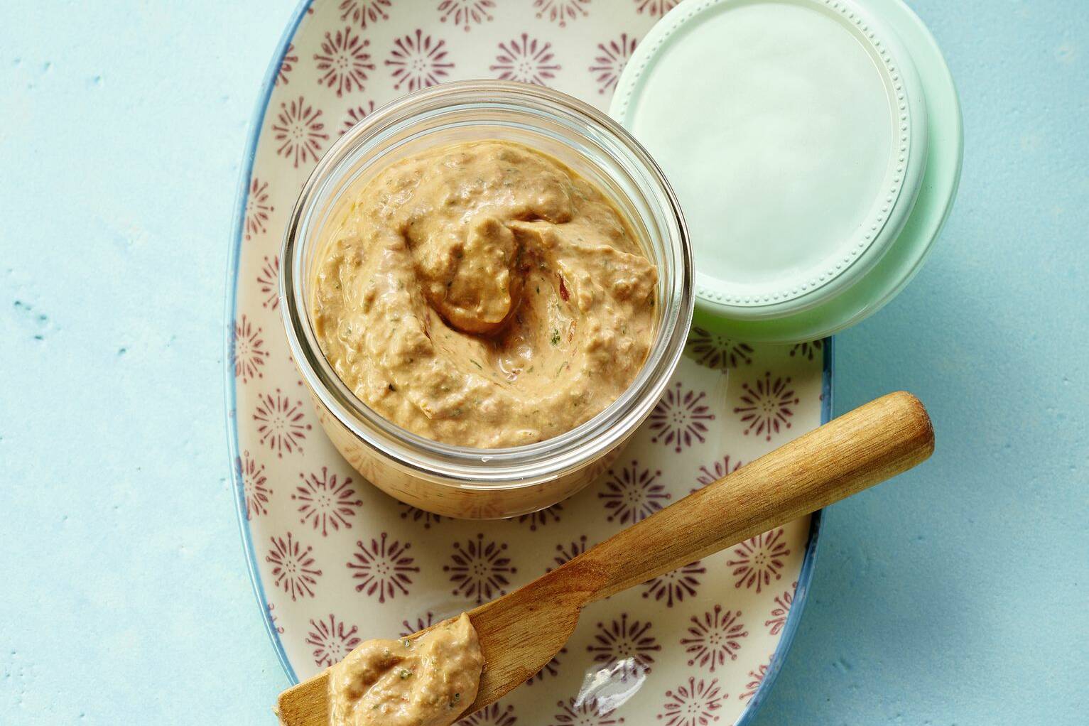 Tomaten-Basilikum-Aufstrich mit Quark Rezept | Küchengötter Tomaten-Basilikum-Aufstrich mit Quark Rezept | Küchengötter