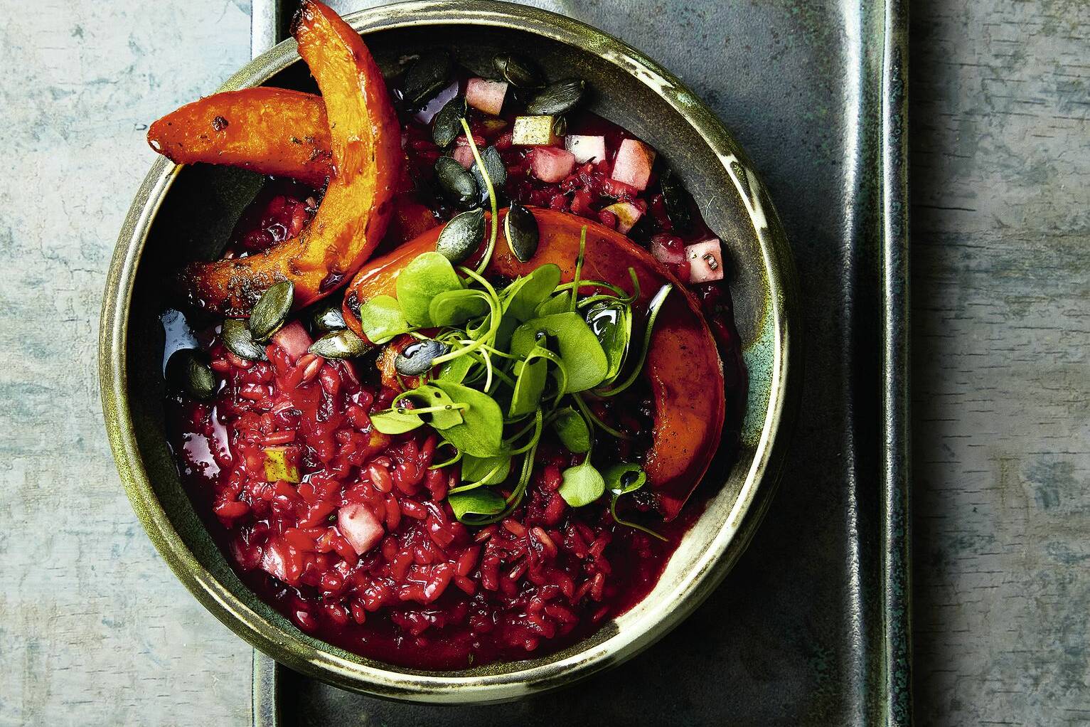 Veganes Rote-Bete-Risotto mit Ofenkürbis Rezept | Küchengötter Veganes Rote-Bete-Risotto mit Ofenkürbis Rezept | Küchengötter