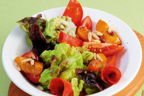 Eichblattsalat mit Salami Rezept | Küchengötter