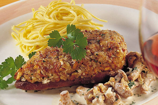 Fasanenbrust mit Pilzkruste Rezept | Küchengötter Fasanenbrust mit Pilzkruste Rezept | Küchengötter