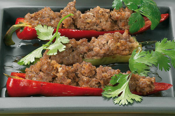 Spitzpaprika mit Hackfüllung Rezept | Küchengötter Spitzpaprika mit Hackfüllung Rezept | Küchengötter