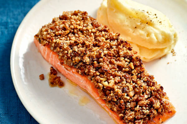 Lachs mit Pilzkruste Rezept | Küchengötter Lachs mit Pilzkruste Rezept | Küchengötter