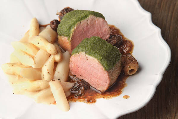 Schweinefilet mit Bärlauchkruste | Johann Lafer Rezept | Küchengötter Schweinefilet mit Bärlauchkruste | Johann Lafer Rezept | Küchengötter