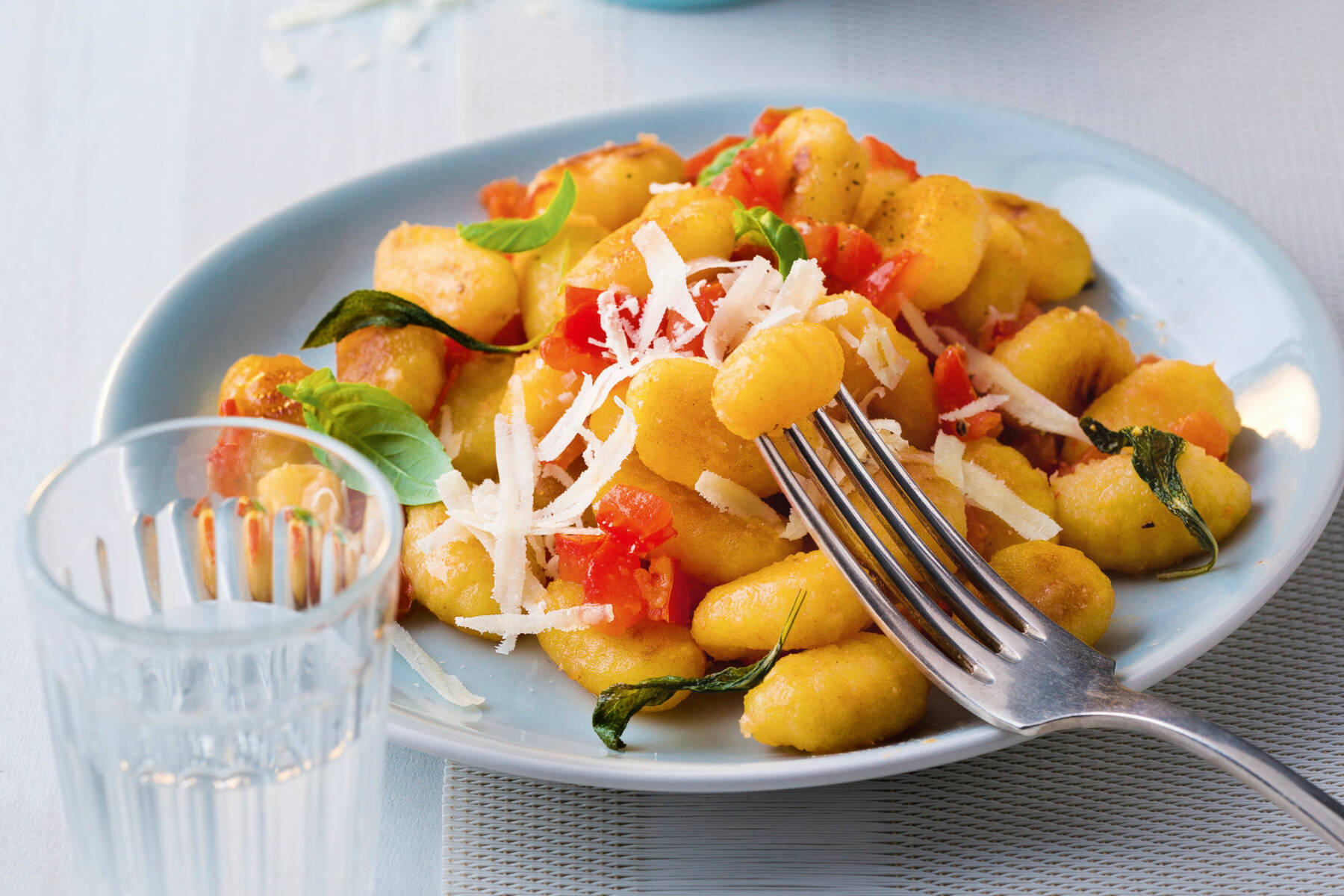 Vegetarische Salbei-Gnocchi