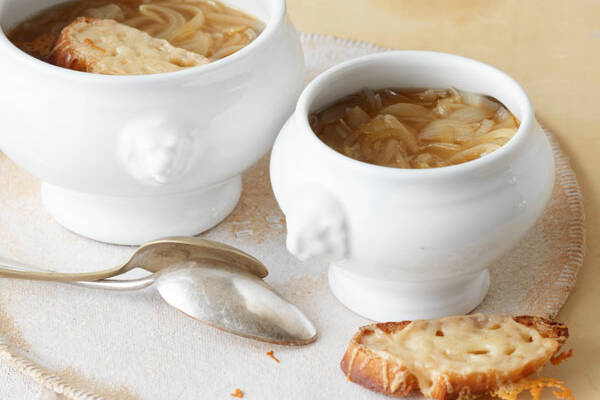 Zwiebelsuppe nach französischer Art Rezept | Küchengötter