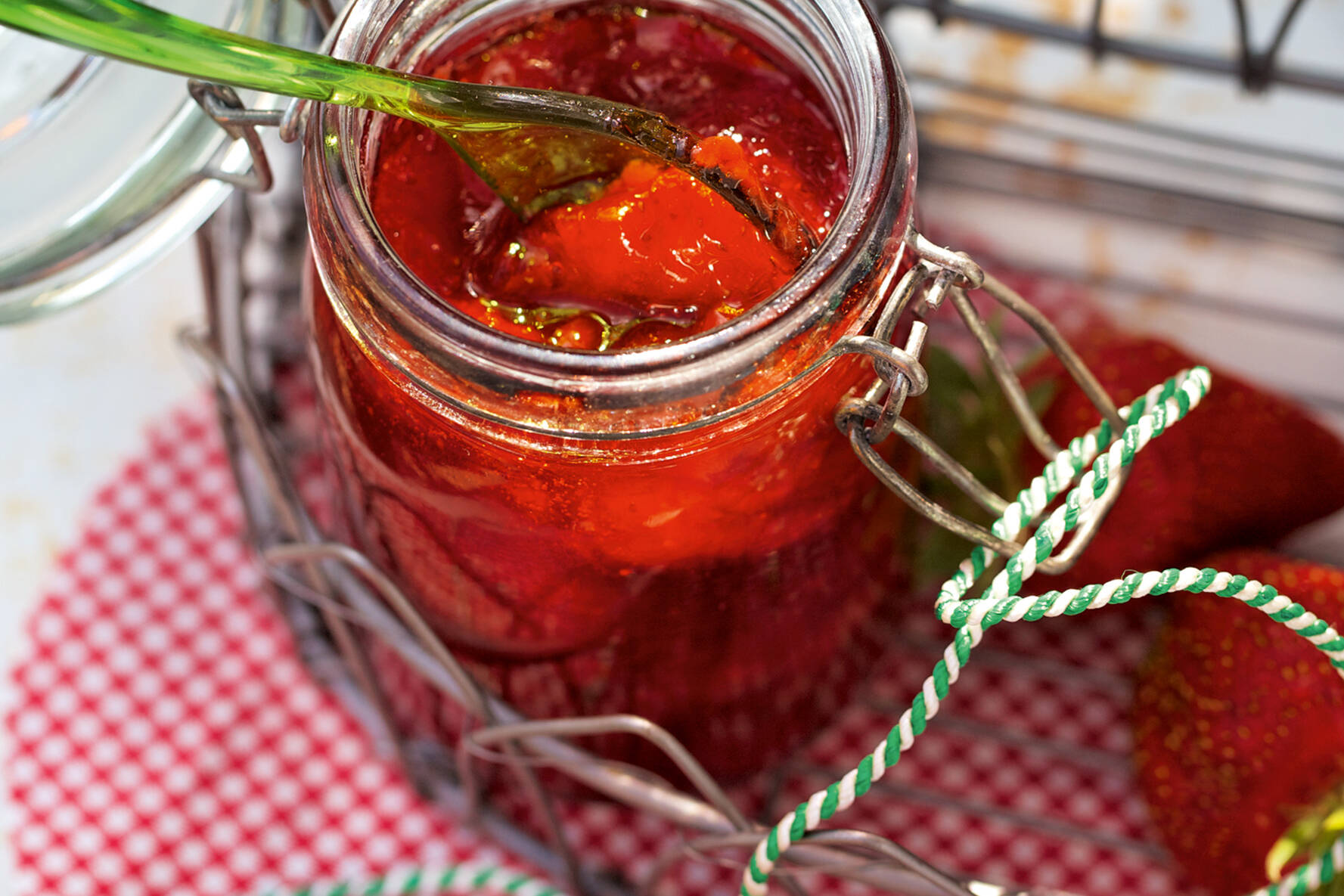 Erdbeermarmelade mit Vanille Rezept | Küchengötter