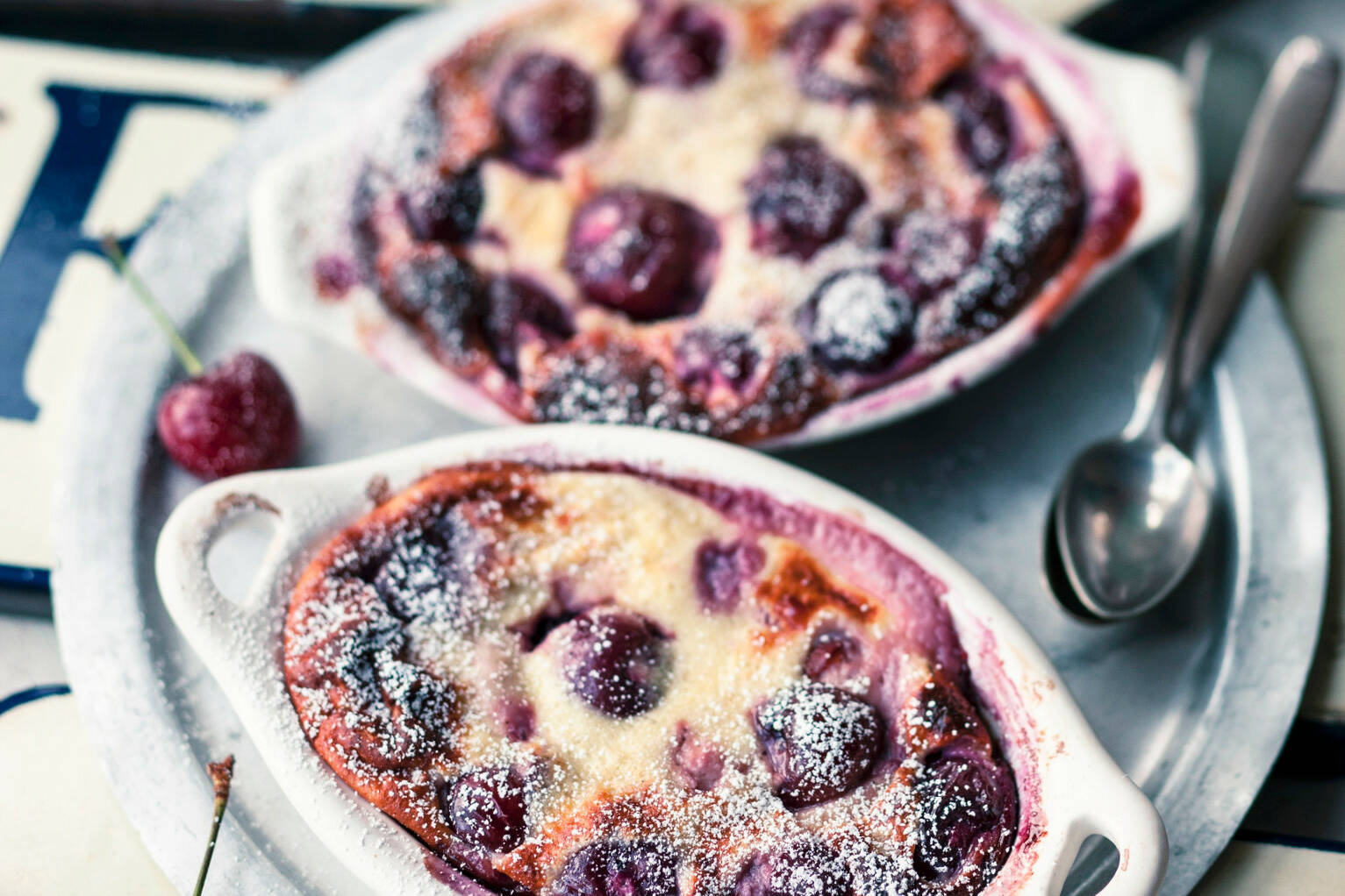 Clafoutis aux cerises - Kirschauflauf Rezept | Küchengötter Clafoutis aux cerises - Kirschauflauf Rezept | Küchengötter