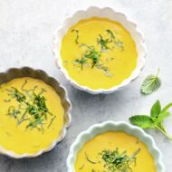 Kürbis-Kartoffel-Suppe mit Zitronenmelisse