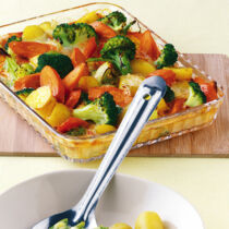 Gemüse-Kartoffel-Auflauf mit Camembert Gemüse-Kartoffel-Auflauf mit Camembert