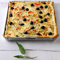 Provenzalischer Tomaten-Zwiebel-Kuchen Provenzalischer Tomaten-Zwiebel-Kuchen