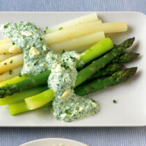 Zweierlei Spargel mit grüner Sauce