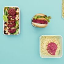 Rote-Bete-Feuerwerk mit Pasta, Pesto und Pattys Rote-Bete-Feuerwerk mit Pasta, Pesto und Pattys