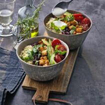 Quinoa-Bowl mit Süßkartoffel Quinoa-Bowl mit Süßkartoffel