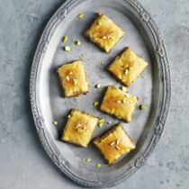 Nuss-Baklava mit Feigen Nuss-Baklava mit Feigen