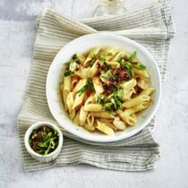 Pasta mit Schwarzwurzeln und Orange