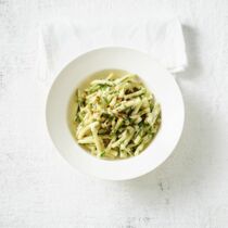 Makkaroni mit Zitronen-Sahne-Sauce Makkaroni mit Zitronen-Sahne-Sauce