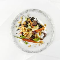 Tandoori-Gemüse mit Linsen und Knusper-Topping Tandoori-Gemüse mit Linsen und Knusper-Topping