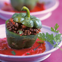 Mit Linsen gefüllte Paprikaschoten Mit Linsen gefüllte Paprikaschoten