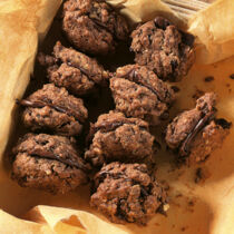 Gefüllte Schoko-Nuss-Kekse