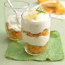 Wasabi-Mousse mit Räucherlachs