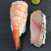 Nigiri-Sushi mit Garnele Nigiri-Sushi mit Garnele