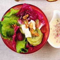 Herbstsalat mit Obst und Pecorino Herbstsalat mit Obst und Pecorino