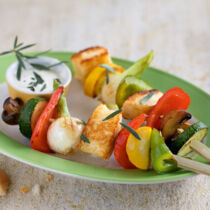 Antipasti-Spieße mit Estragon-Aioli Antipasti-Spieße mit Estragon-Aioli