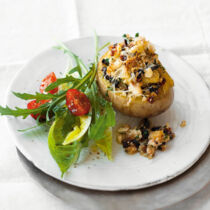 Kartoffeln mit mediterraner Füllung
