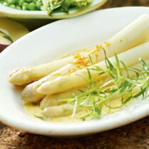 Spargel mit Orangen-Hollandaise