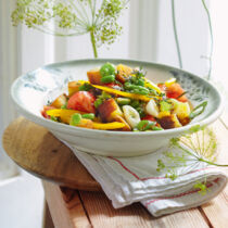Röstbrotsalat mit dicken Bohnen